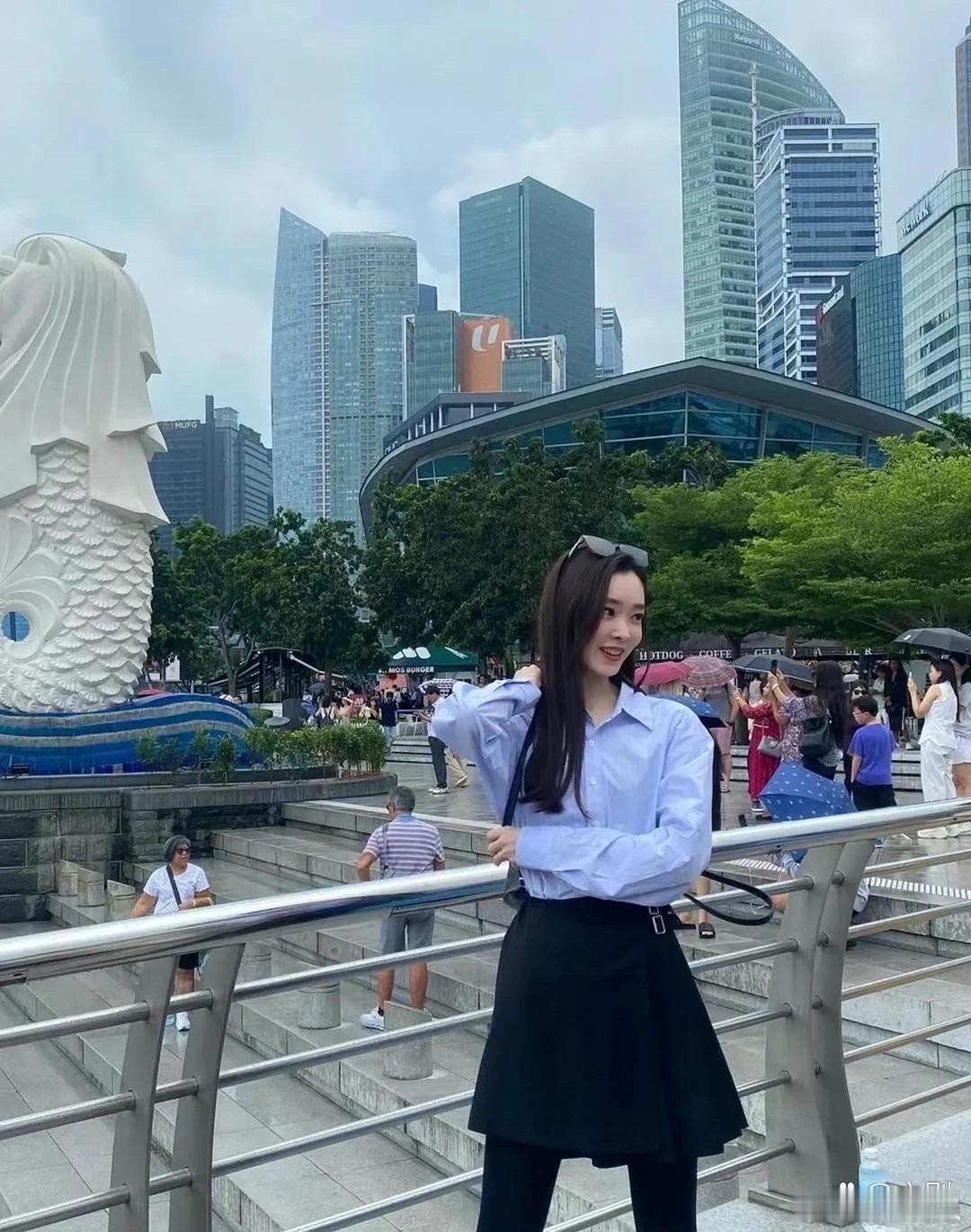 网友偶遇宋轶本人也太好看了吧，温婉又精致，真人比镜头里还要动人～