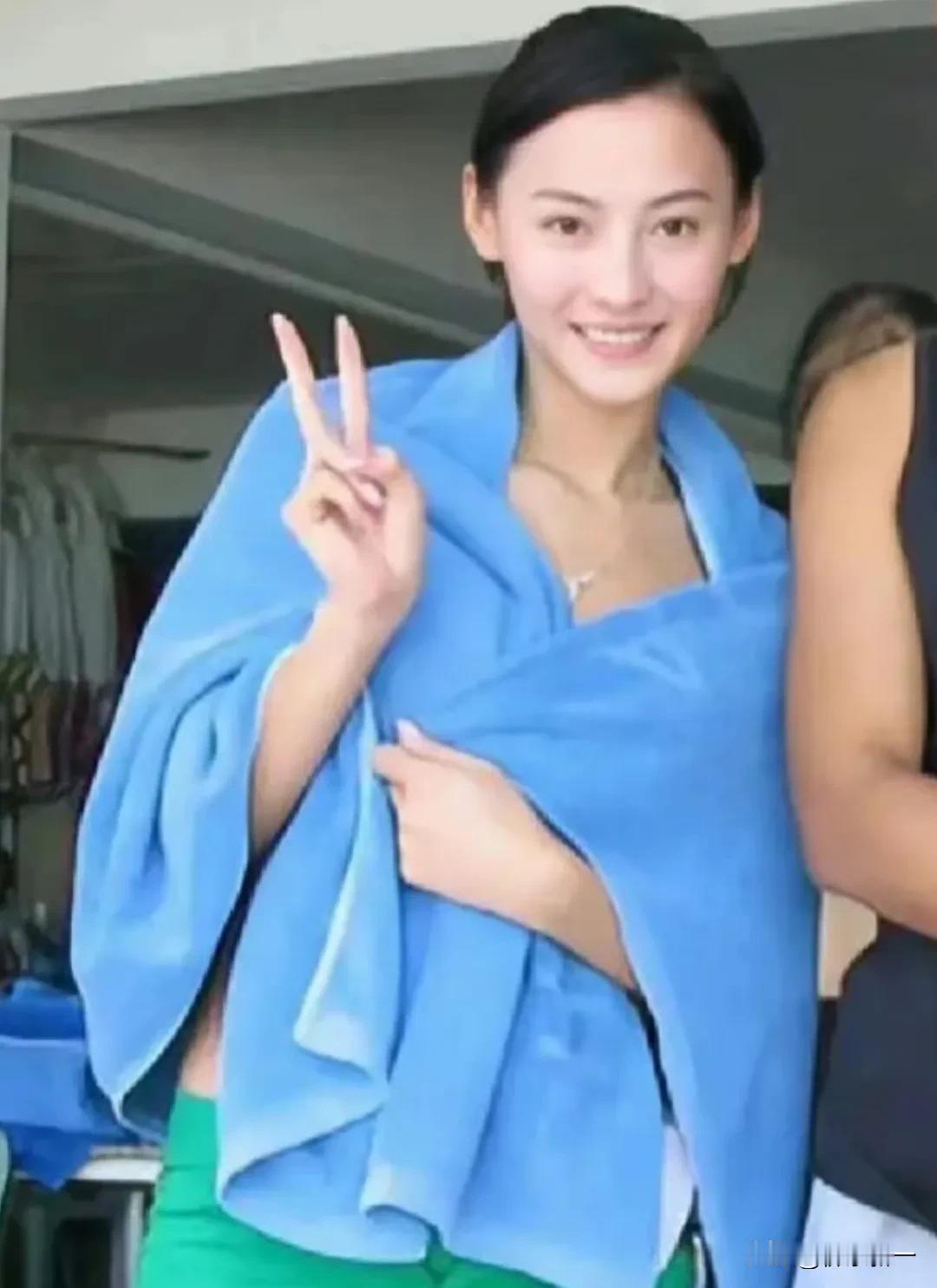 称得上“清水出芙蓉，天然去雕饰”的也就这几位女星了吧纯素颜真的无敌了！