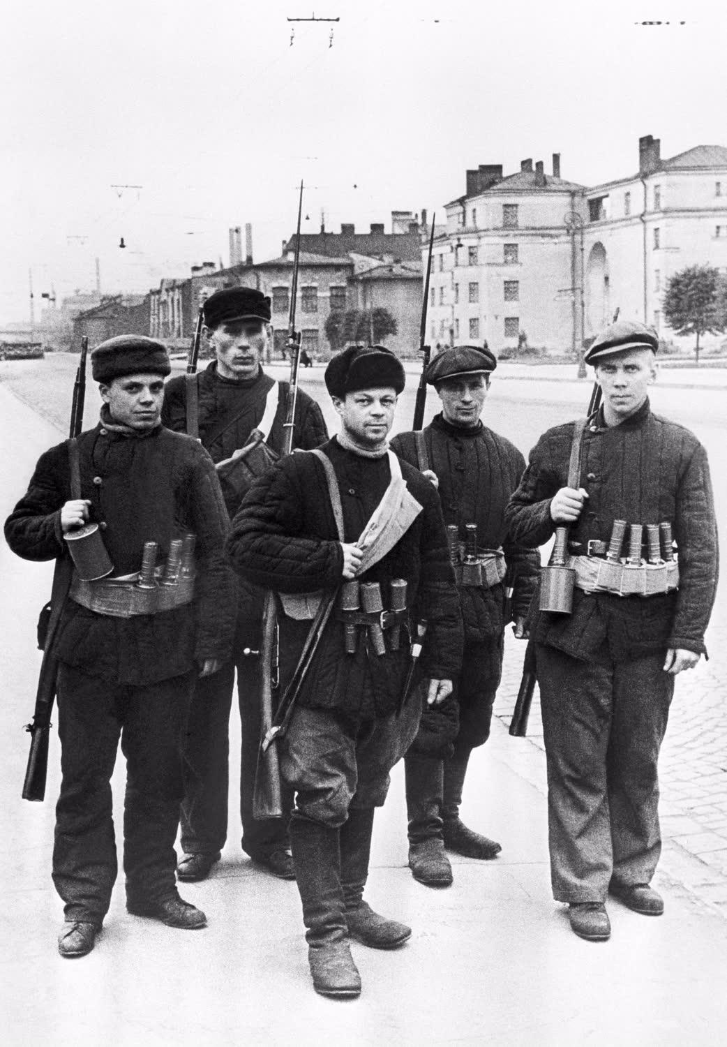 工业国就是好,就连民兵都“武装到牙齿”——1941年,列宁格勒,基洛夫工厂的工人