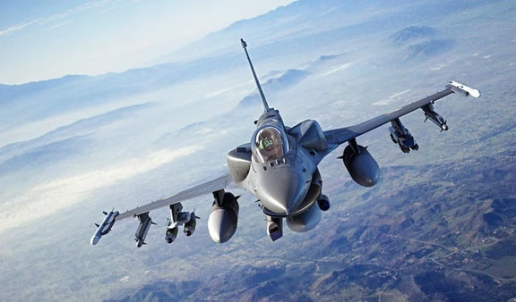 台军全新的F-16V战斗机，作战能力还是很厉害的。全新F-16Block70战机真就不是软脚虾，没有