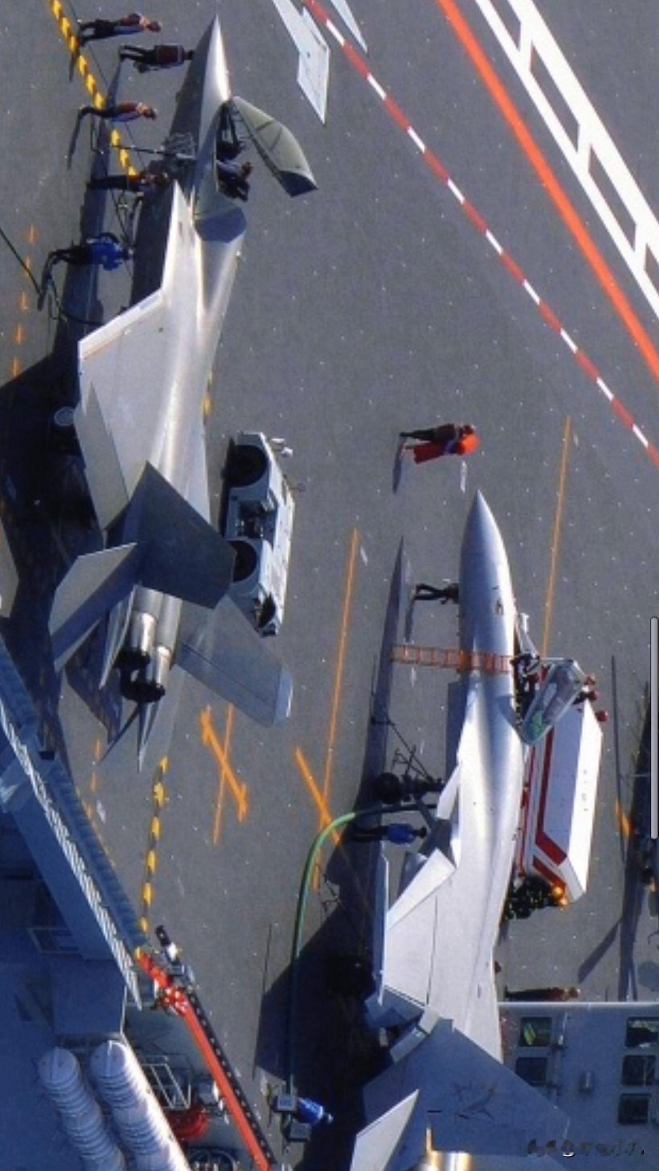 福建舰最新高清特写，不小心公开了歼35重大信息！前几日，福建舰最新海上训练画