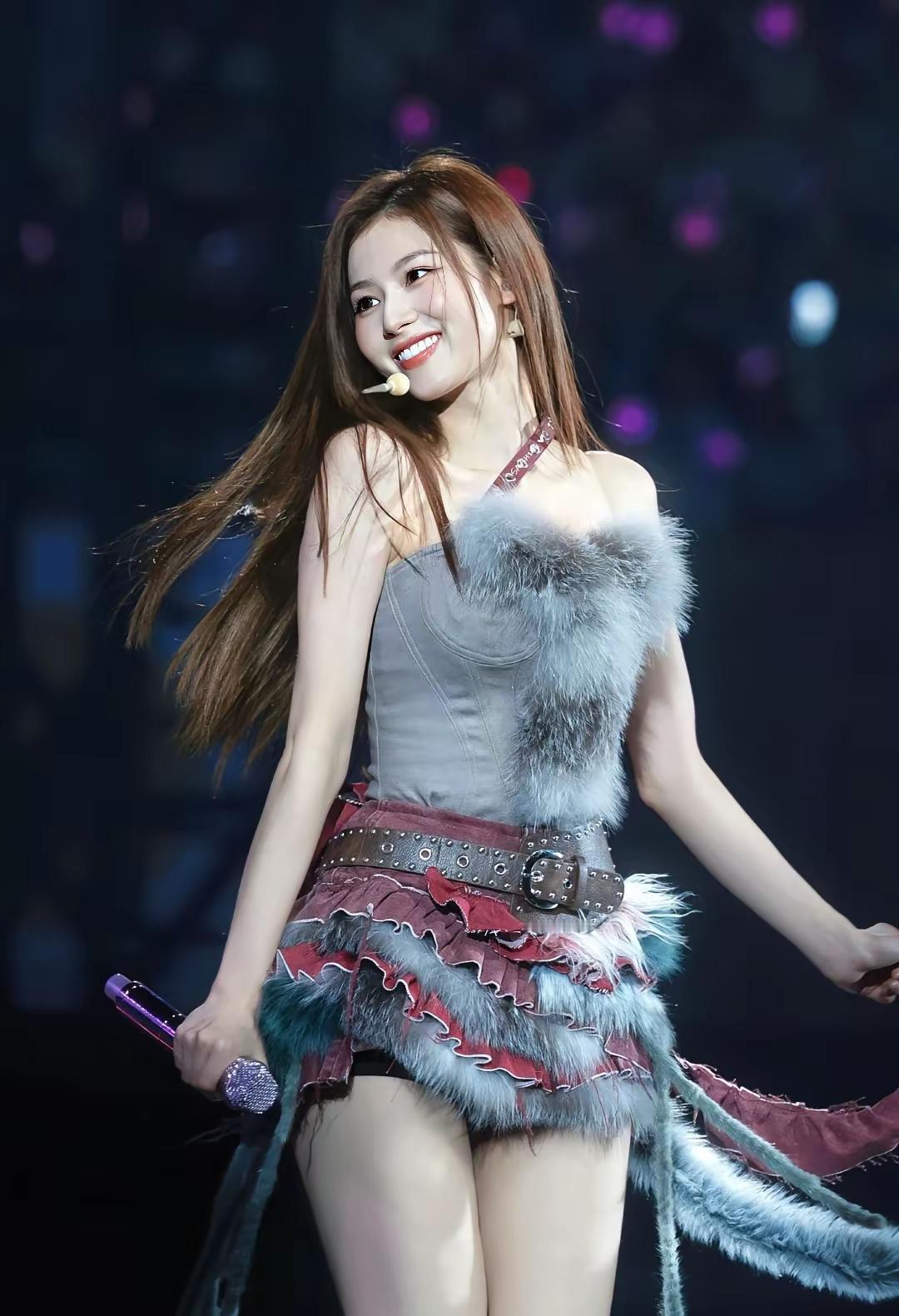 凑崎纱夏凑崎纱夏写真女一凑崎纱夏凑崎纱夏壁纸凑崎纱夏美好美的歌手