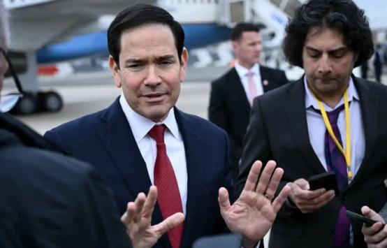 之前好得跟穿一条裤子似的美国和乌克兰，居然说翻脸就翻脸，鲁比奥和泽连斯基当着全世