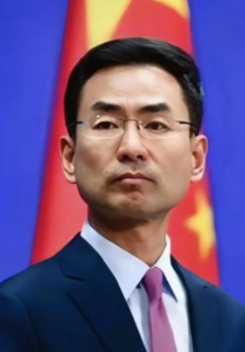 纽约的联合国大厦前，中国国旗又一次被挡在了门外！4月25日，美国又耍老把戏，直接