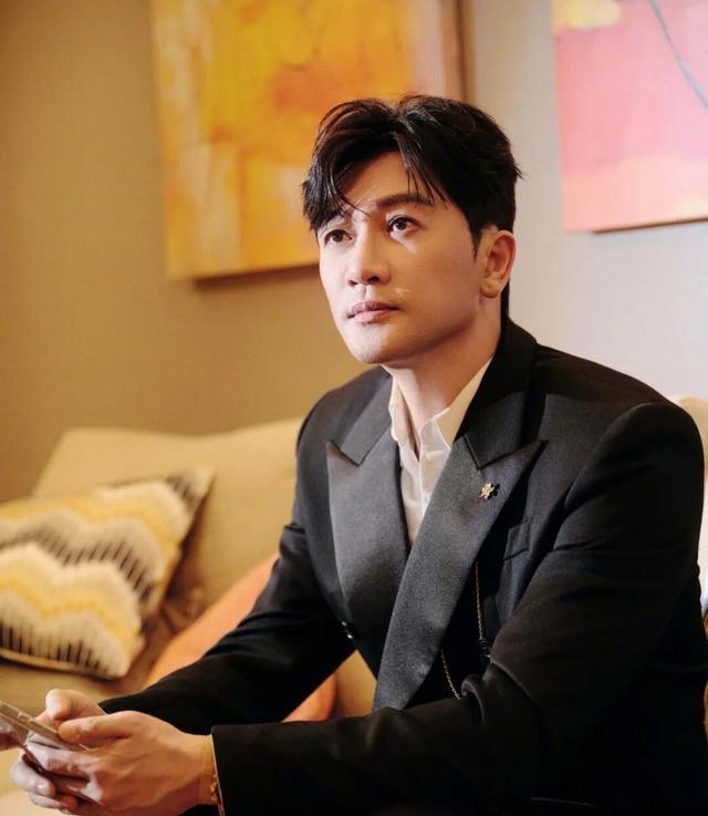 苏有朋就“卖艺不卖身”言论致歉：言语的分寸，是公众人物的必修课近日，苏有朋针对