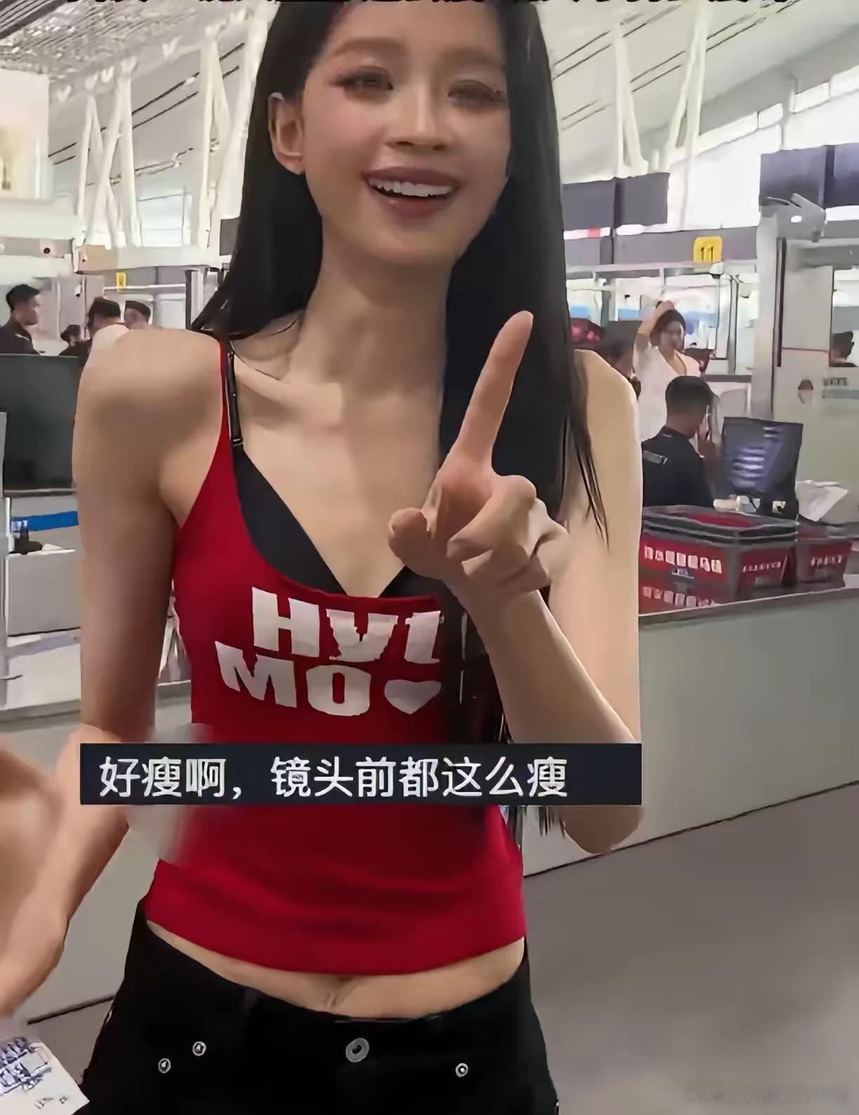 终于知道孙怡为啥红不了了，原因很简单，不是没资源，不是没机会，而是她体态不太