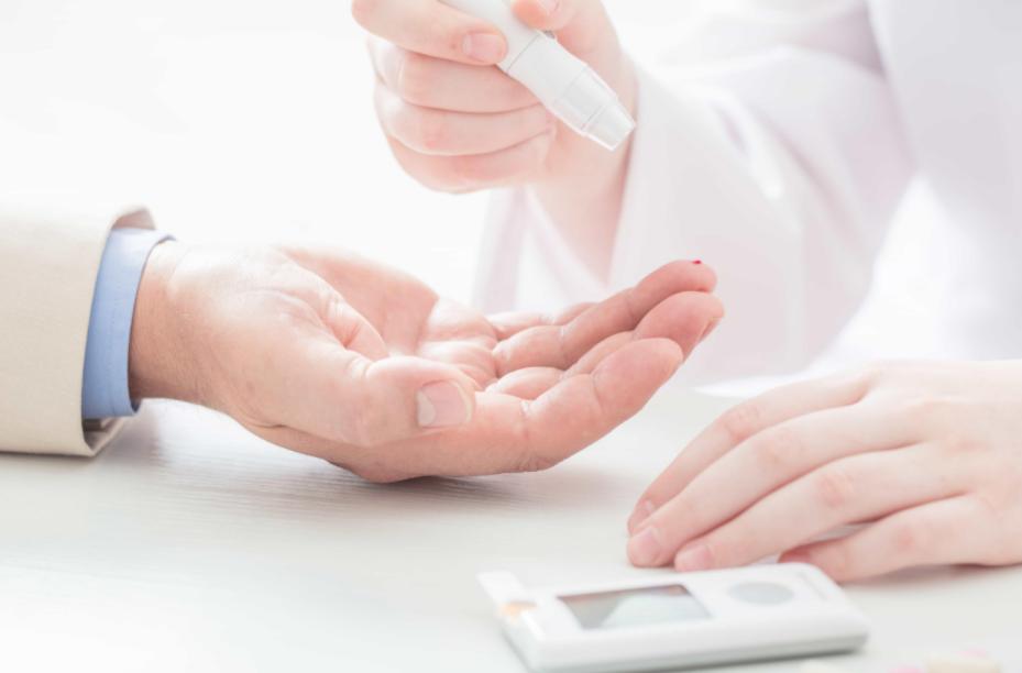 血糖正常≠没糖尿病？医生提醒：这种人最容易被忽略！体检单上“空腹血糖正常”的字