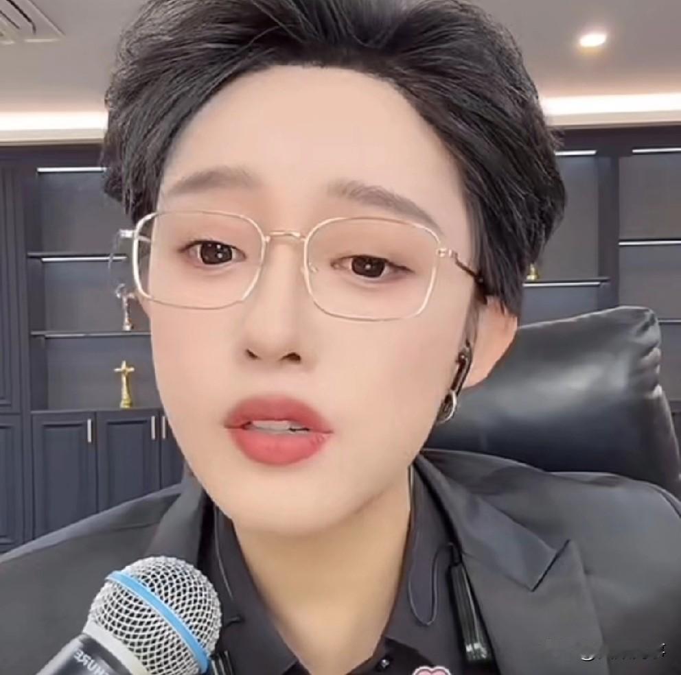 娜美讲述在某音被打压回ks，收入不及从前的三分之一！因