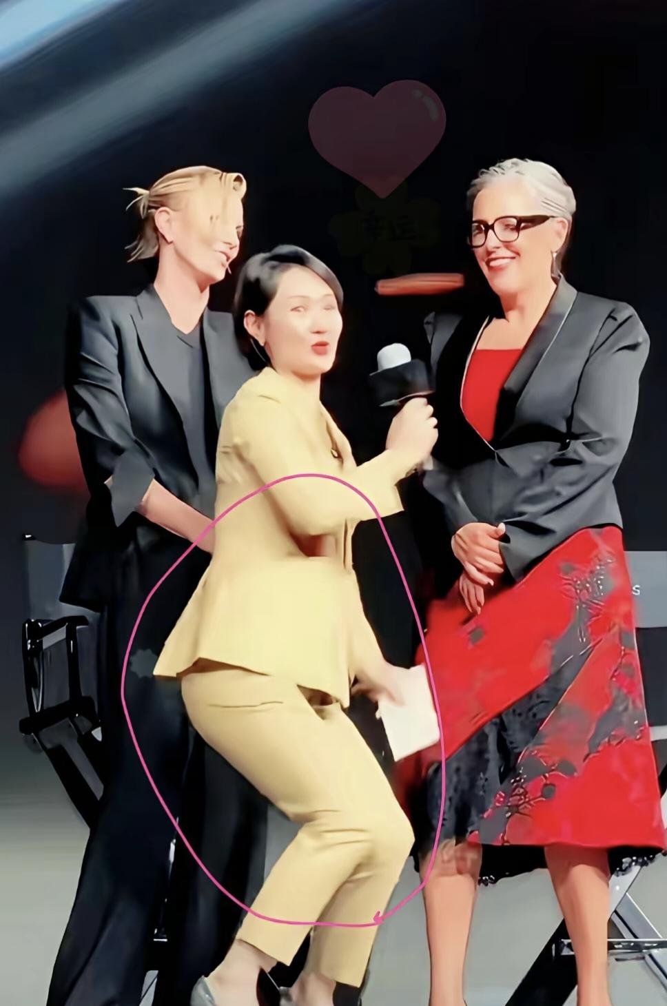 卑躬屈膝的奴才相，真让人作呕啊！诺兰新片《奥德赛》国内首映礼这段画面，最近