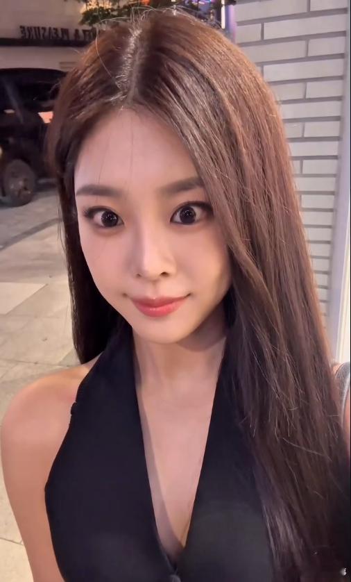 🔥韩网热帖评论翻译🔥2026年MissKorean韩国小姐冠军旧照被挖出惨