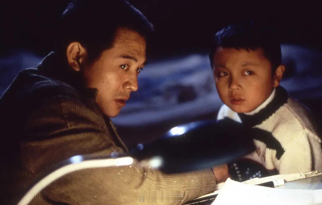 好久不见的李连杰和谢苗，这对多年前经常合作的银幕父子，最近都有新作品：「镖人」&