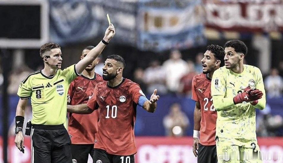 董路：认为埃及队被黑的都是C罗球迷！阿根廷没有被FIFA内定冠军  世...