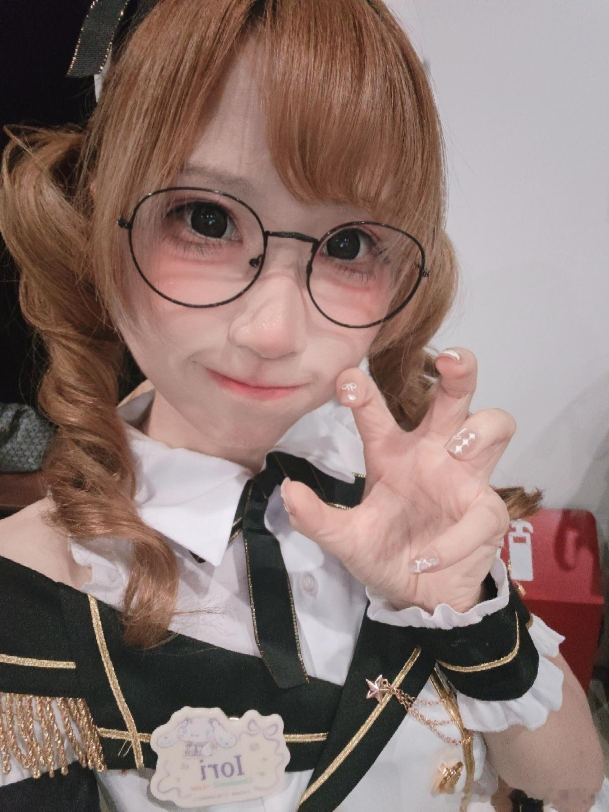 梨梨酱报道！！端午吃的太好了光是肉粽就吃了三个！！所以圆圆的出现了嘿嘿～DOKI