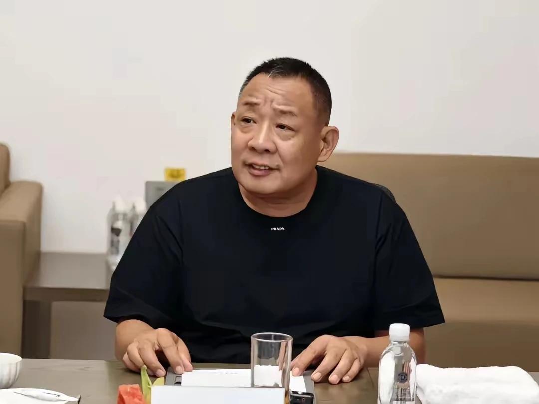 于东来把话挑明了，老百姓不敢花钱消费，主要是买了房子，货款30年，都成了
