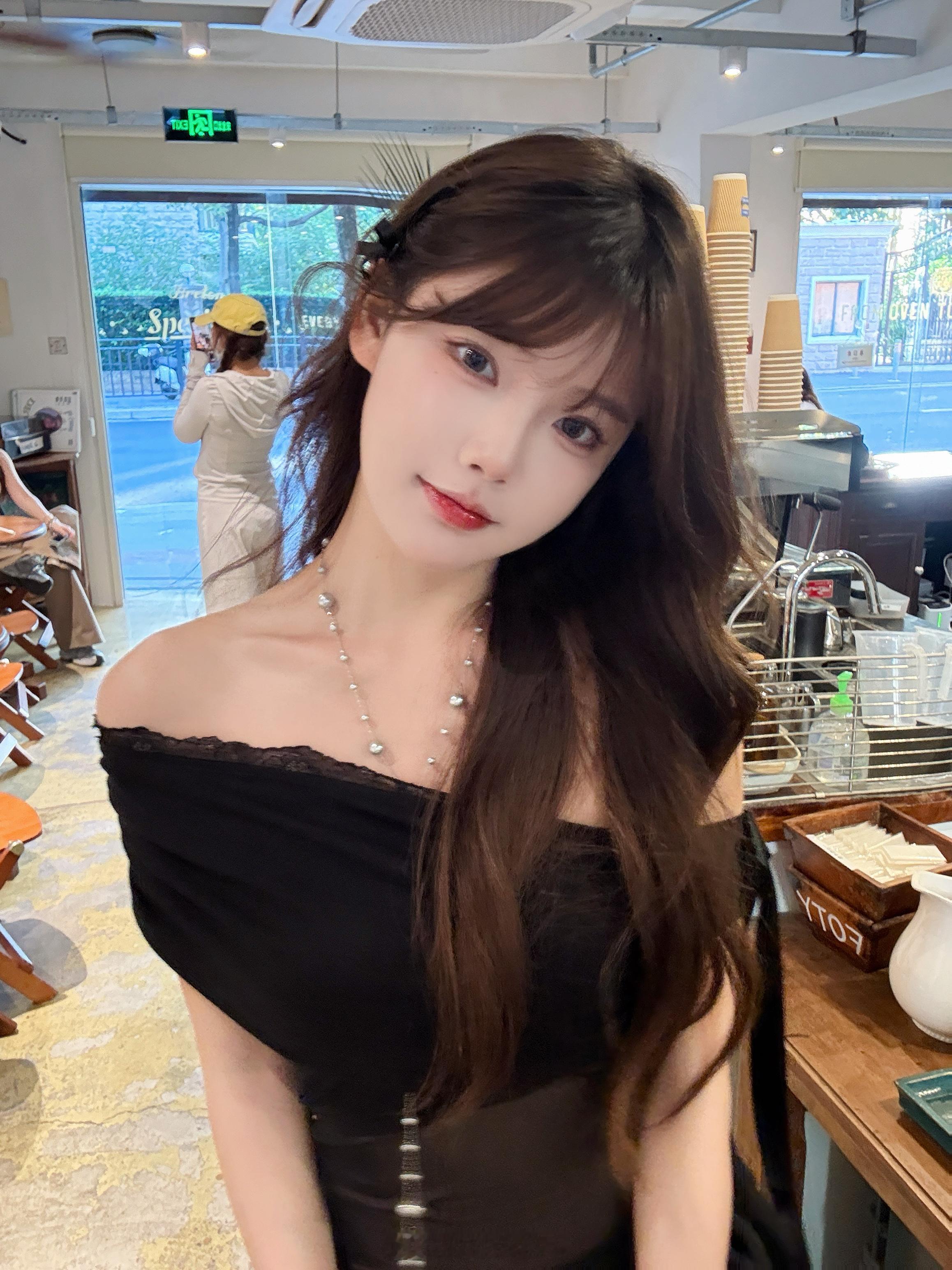🖤🤍🐻​​​
