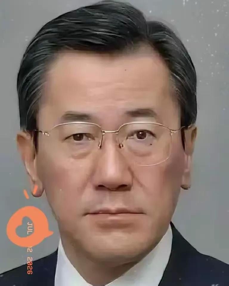 中菲这回算是正面杠上了。菲武装部队总参谋长放话，黄岩岛要是有人"伤亡"就视同