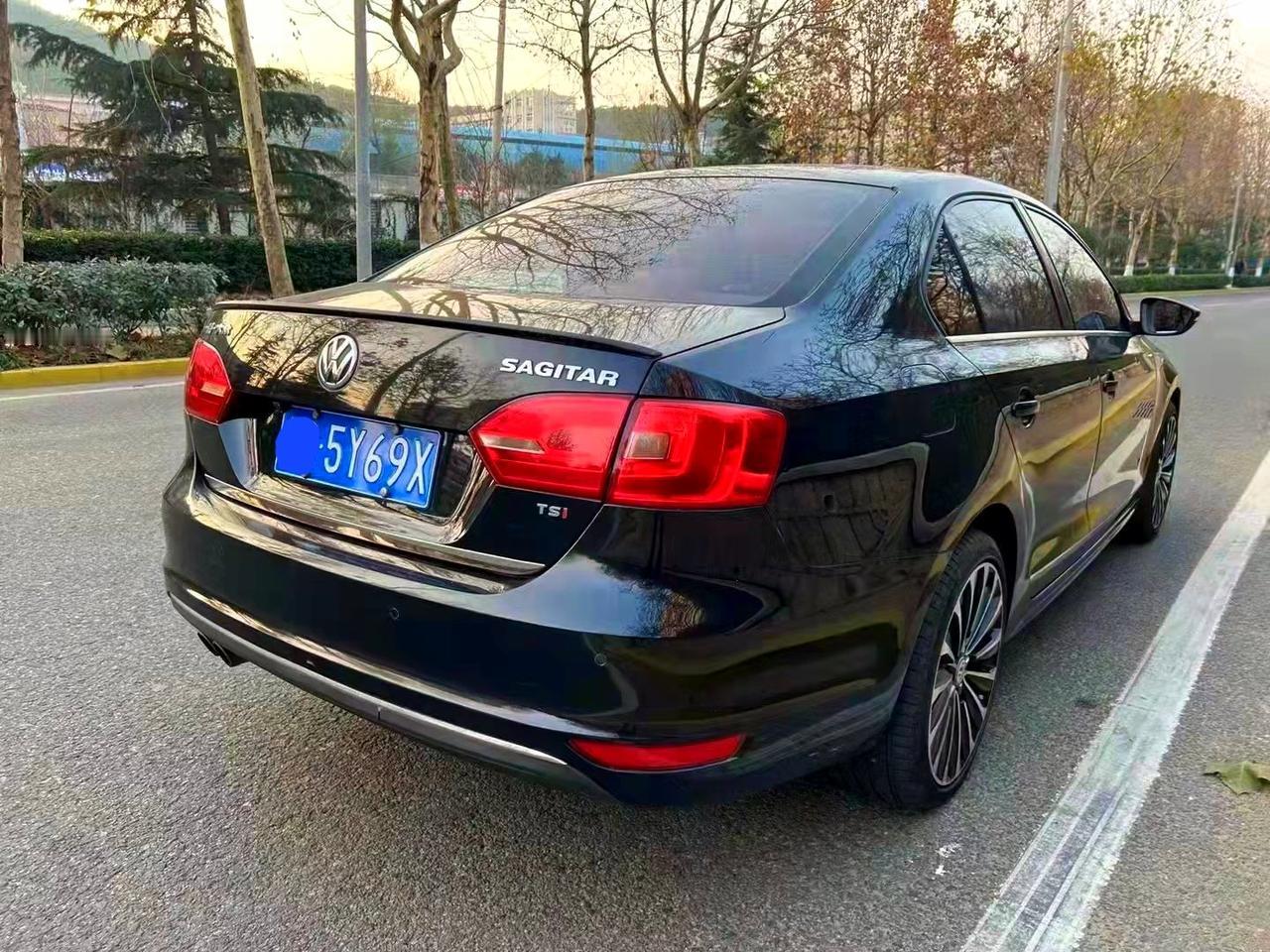 这台大众，猜猜是哪一年的？你知道大众在北方地区为什么这么保值和受欢迎吗？因为他改