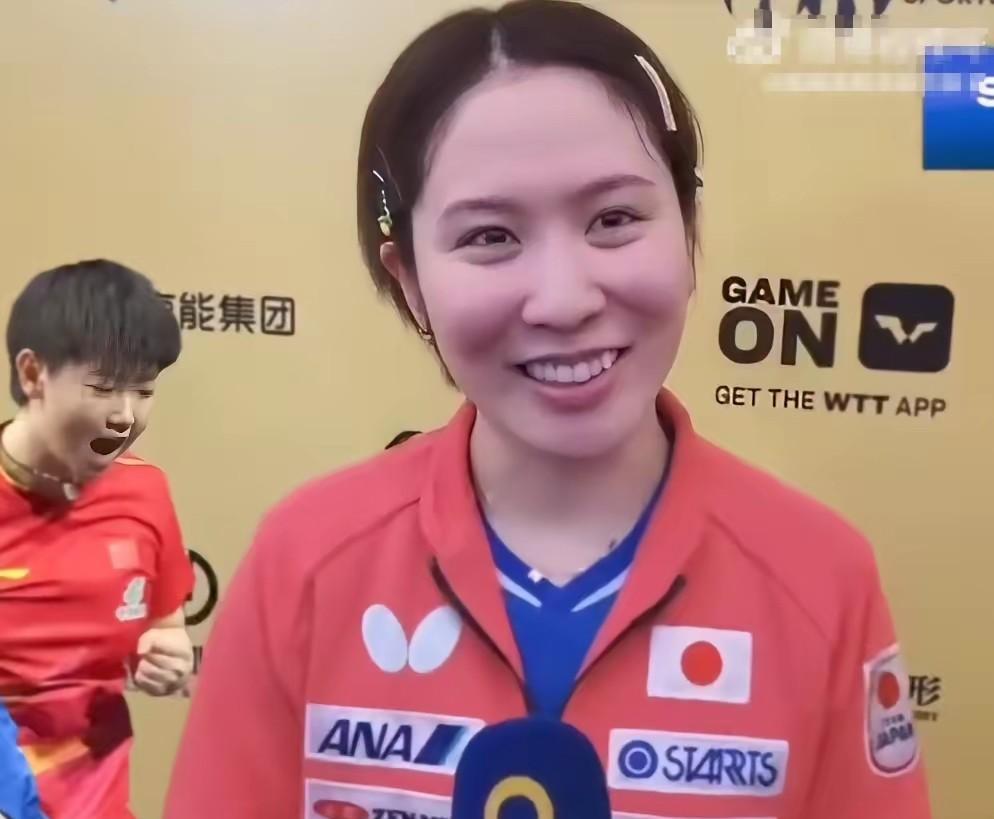 记者问平野最想和谁搭档？平野说:女双是孙颖莎和蒯曼。混双肯定是樊振东！有