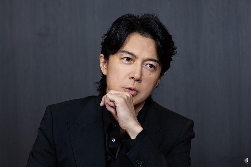 福山雅治参与女主播招待会福山雅治回应涉性丑闻据《女性seven》，演员福山雅治