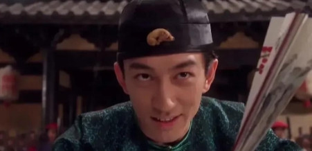 当年，拍摄《九品芝麻官》时，周星驰把黄一山的台词改了，导演王晶大发雷霆：“你演的