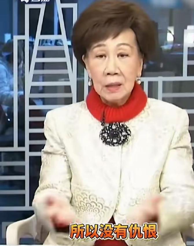 台湾政坛最近冒出个怪现象，比电视剧还离谱。一边是民进党那几个老面孔，吕秀莲、