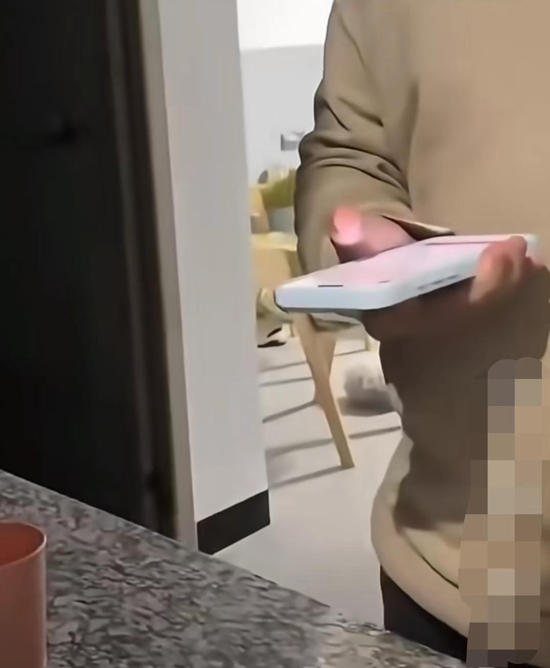 有的人真的是活不起了！嫌弃外卖超时，不仅收到外卖后申请退，最离谱的是这个男子