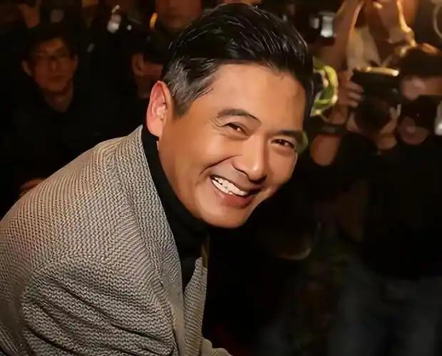 承认吧，有钱人的想法是摸不透的你看71岁的周润发就知道了7月29日，他名下