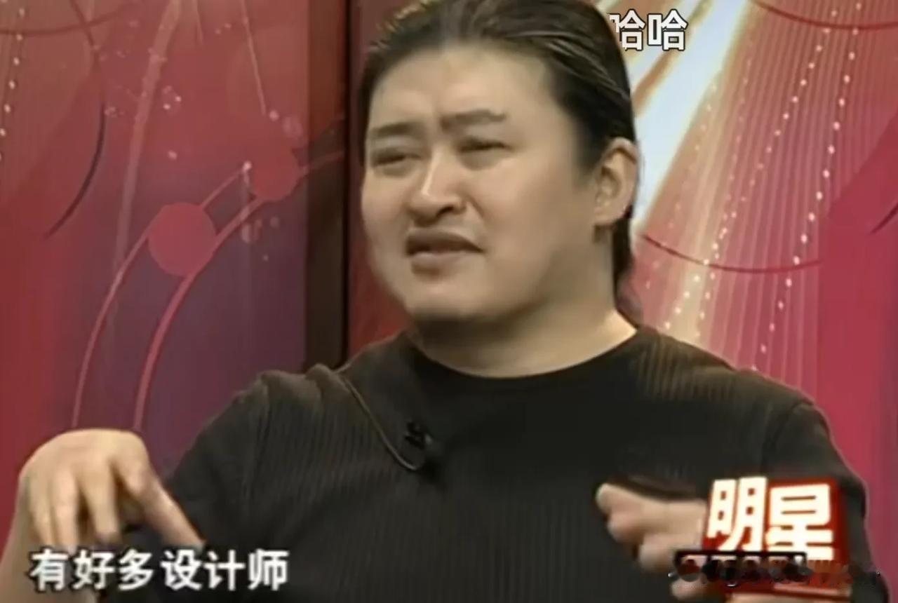 刘欢说：“我有十年都找不到一个合适的发型，刚开始有很多发型设计师给我这样弄，那样