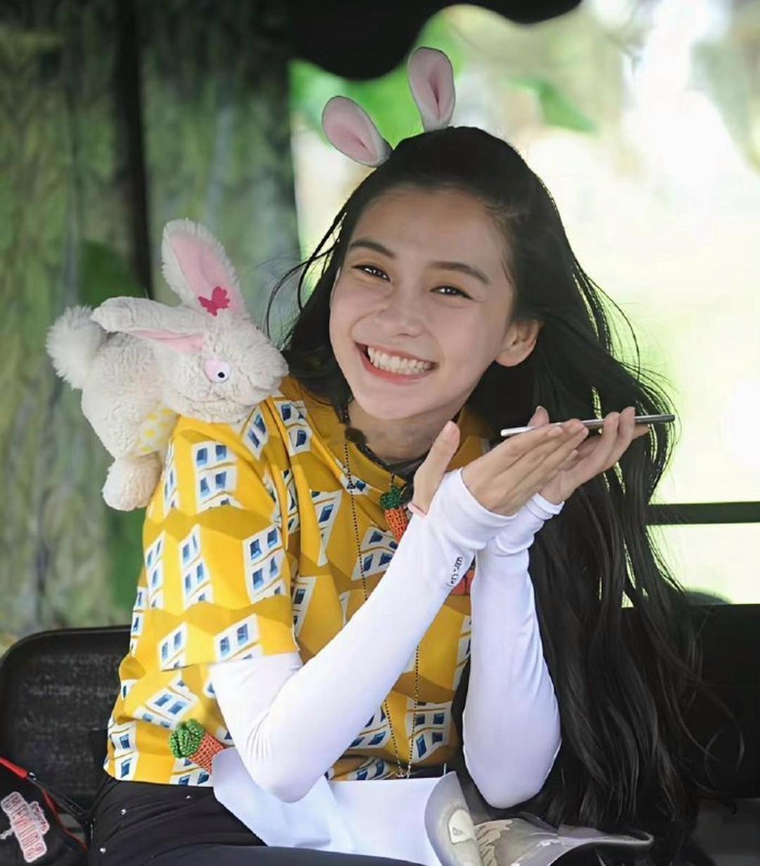 原来早期的跑男是真的没有滤镜，不行现在全是滤镜，Angelababy真的是纯素颜