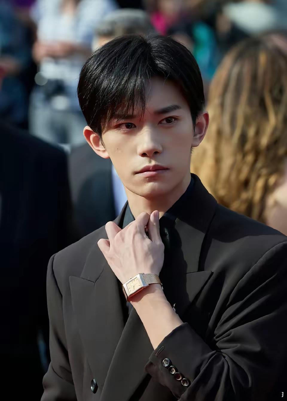 TFBOYS不会再合体了，​因为易烊千玺和另外两位已经不是​一个级别了​这次时隔