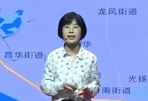 高校教授忽悠底层女性嫁黑人？中国女性和黑人谈恋爱，就是摆脱父权，追求自由。你敢信