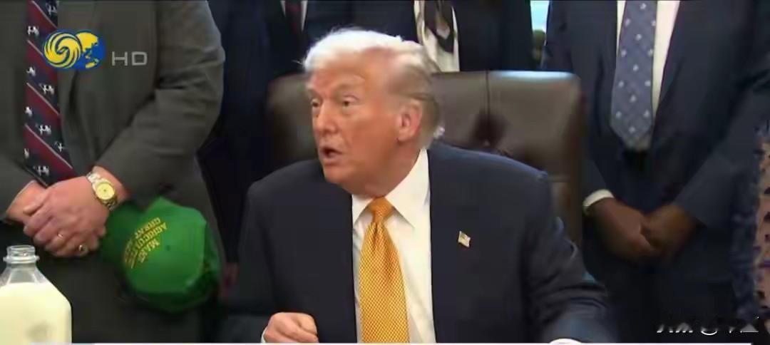 美国最近简直突破嚣张上限！一边撂下“谁敢拦军售就开战”的赤裸裸威胁，一边把111