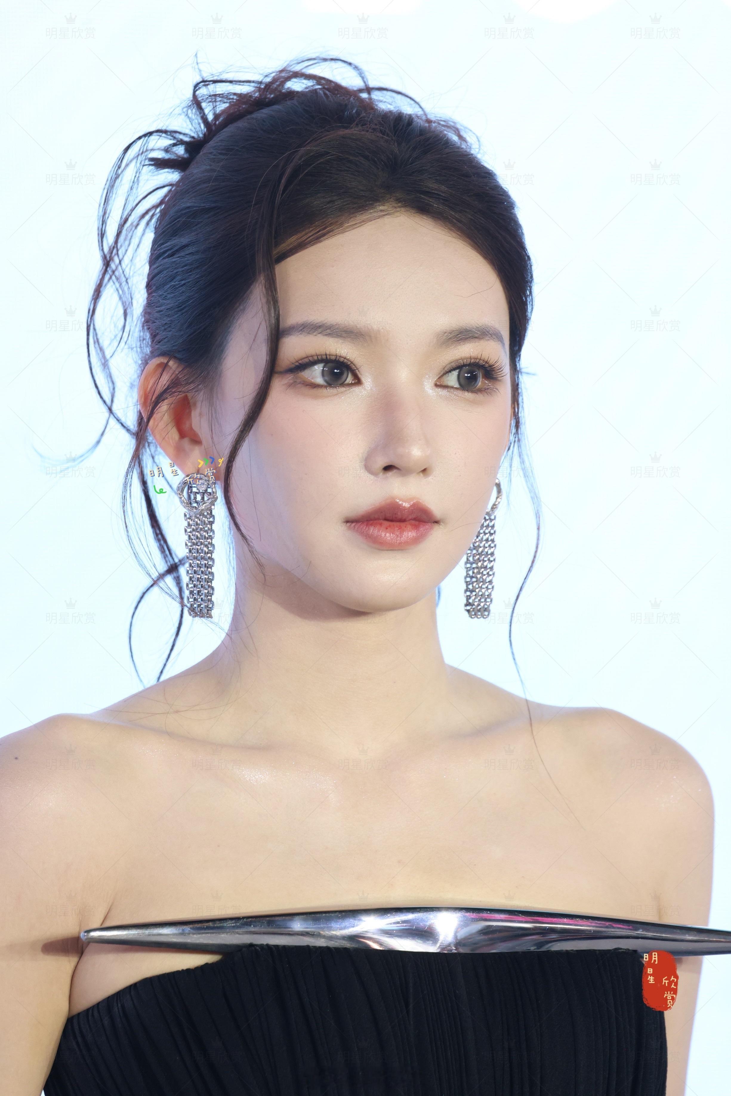 程潇上海MAC活动生图美出了新高度