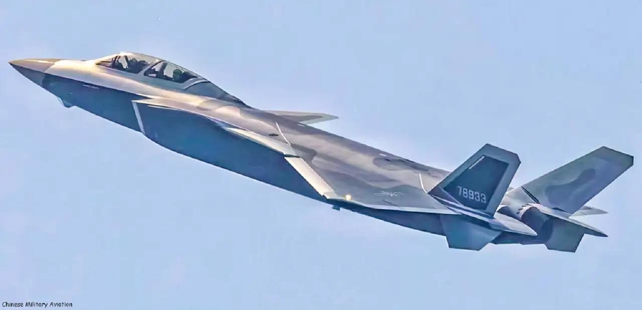 从歼-20列装历程看歼-36：六代机何时驰骋蓝天？2011年1月11日，成