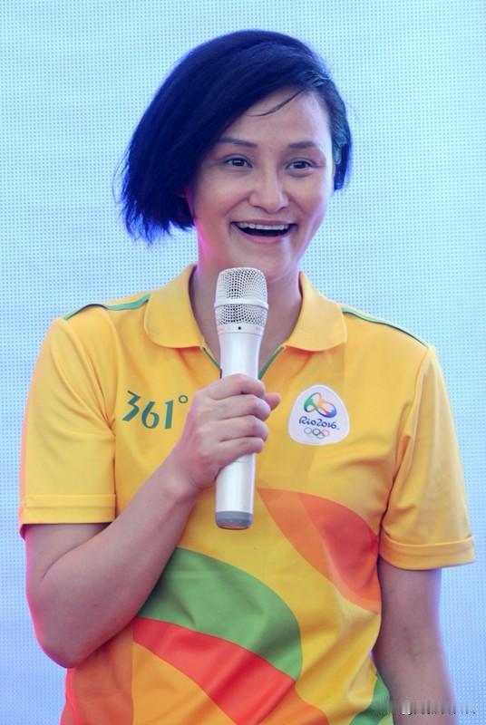 要说我最喜欢的中国跳水运动员，那必须是高敏。她可是把跳水玩明白了，14年生涯斩获