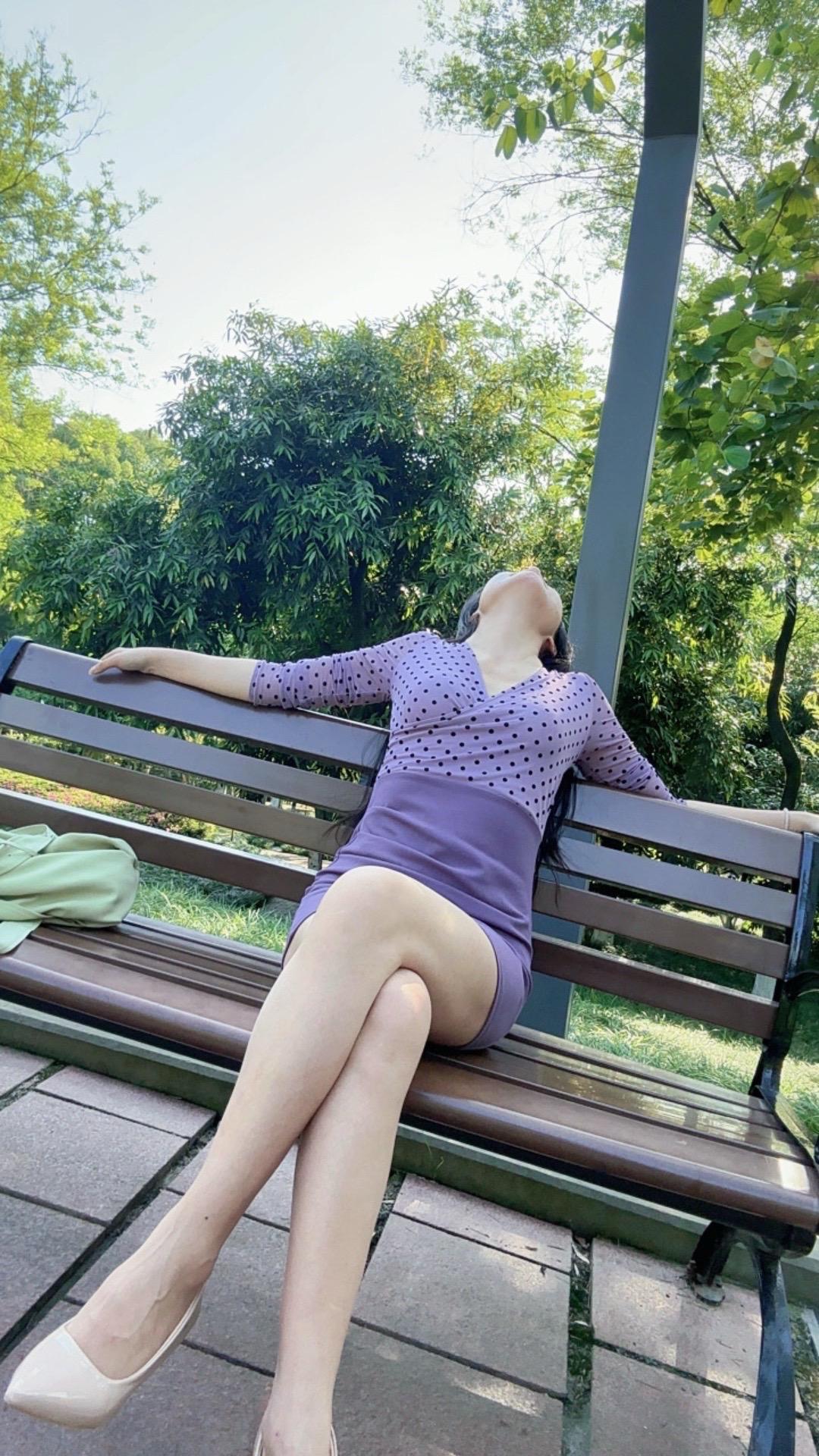 大房为了情二房为了Q我只想做你最宠爱的三姨娘花你的Q动你的情却要你的命这