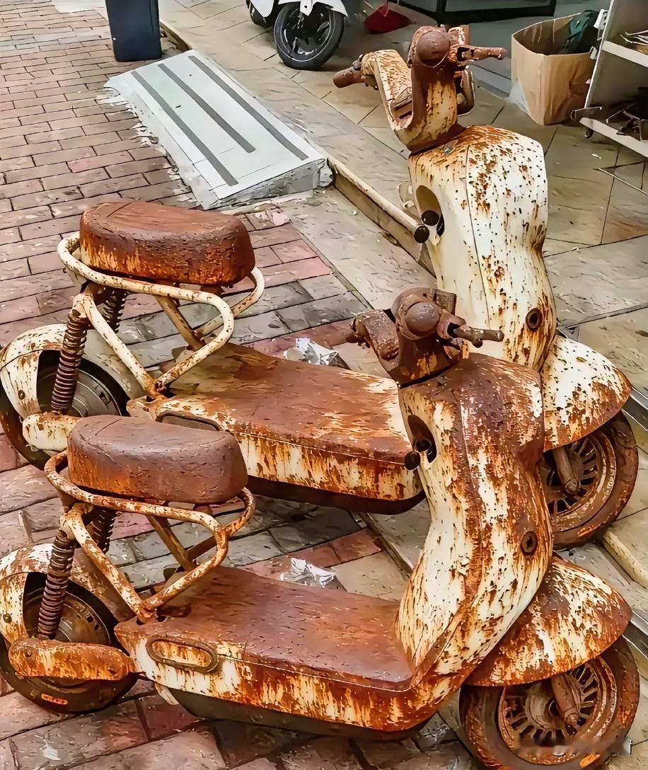 一些不用骑电驴的人，设计了一个给一大群人骑的电驴？不知道哪个“闭门造车”的设