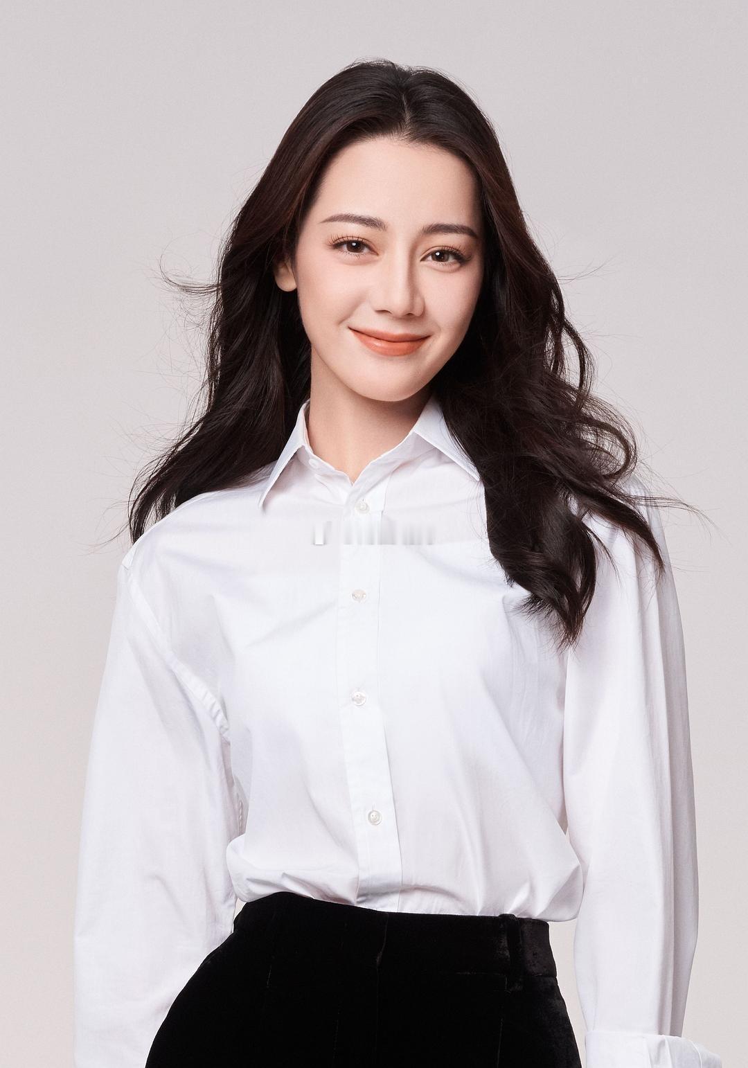 电视剧《璀璨之上》女主：迪丽热巴题材：都市，情感导演：陈畅(许我耀眼、爱情而已)