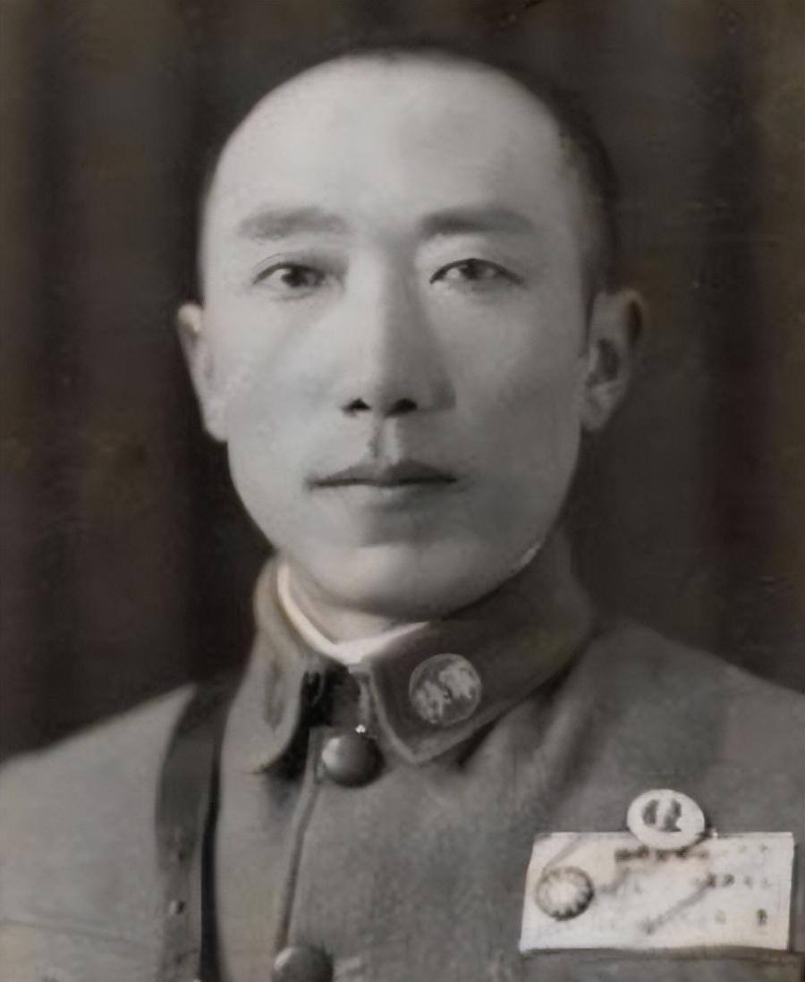 1941年，数千日寇攻击一伙土匪，聂荣臻得知后说：送去500枚手榴弹！1941