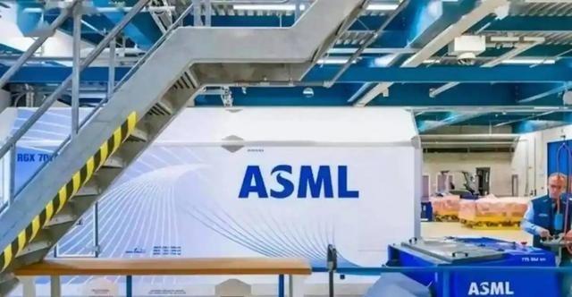 忍无可忍，无需再忍！面对ASML彻底断供DUV光刻机，中国直接甩出三句硬话：不接