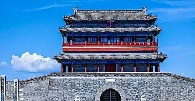 如果当初梁思成的方案被采纳，也许今天的北京是这个样子的。20世纪50年代初，