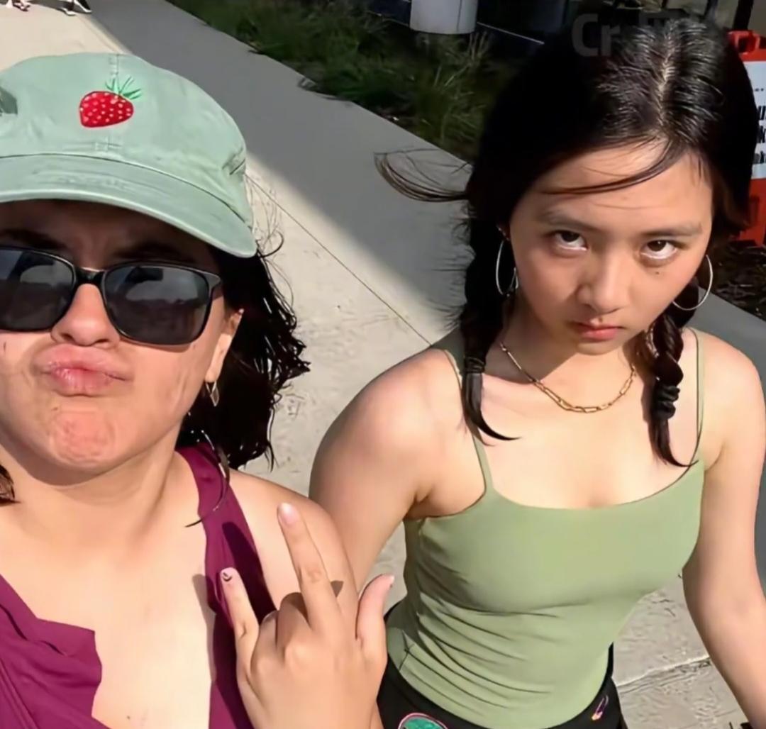 黄多多这孩子眼神挺犀利