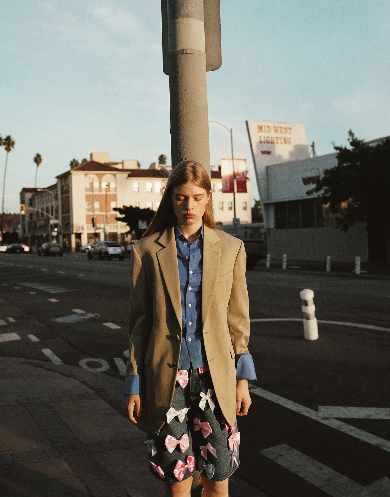 VivianJennaWilson登上《南德意志报》杂志封面。日光与夜色交