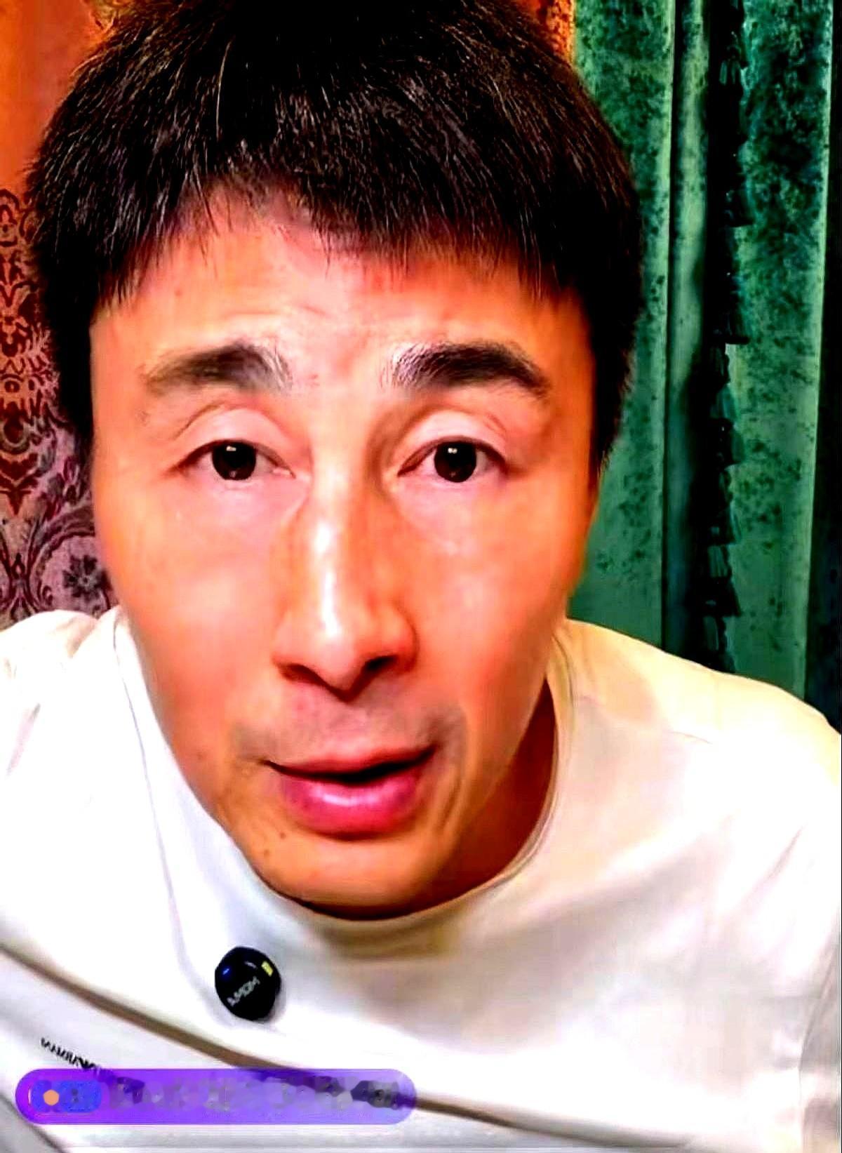 听前国脚李玮锋那么一说，才有点恍然大悟。原来米卢当年能成功，不光是靠“快乐足