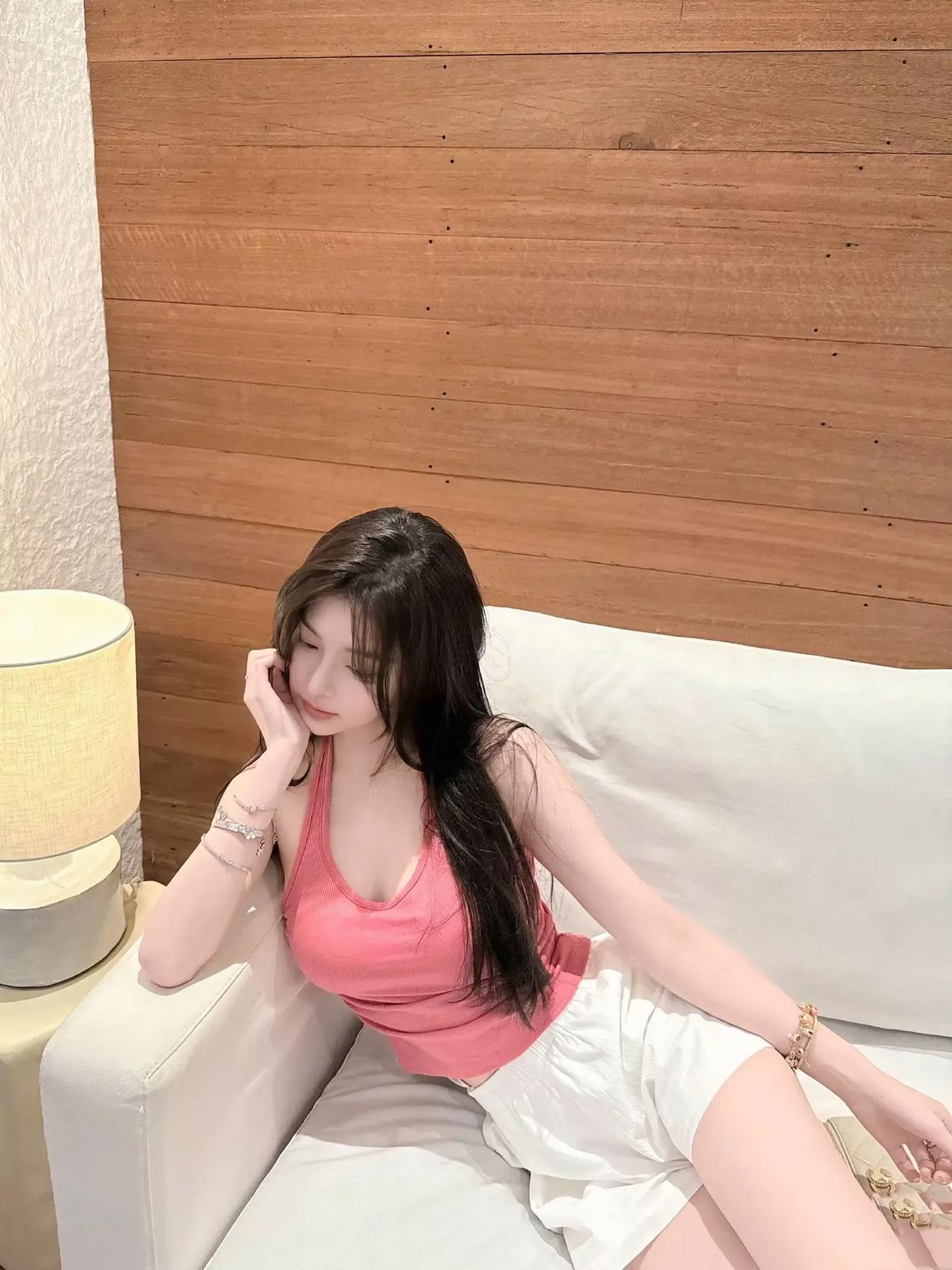 不用刻意打扮，舒服自在就很好