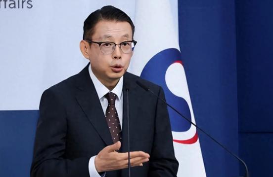 韩国万万没料到，只因在一场艺术展上耍小聪明触碰红线，最后竟要拿整场斥资3.5亿的