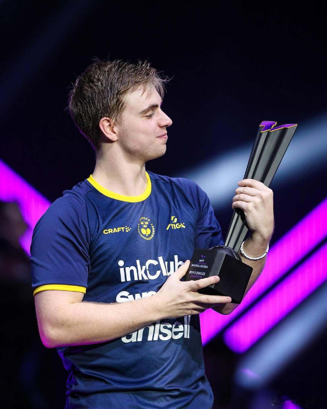 莫雷加德多图回顾2025瑞典乒乓球运动员莫雷加德更新社媒晒图，回顾2025照片