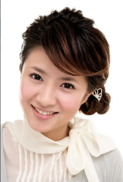 2018年，“上海第一美女”沈丽君抛下5岁儿子和3岁的女儿，从28楼一跃而下，当