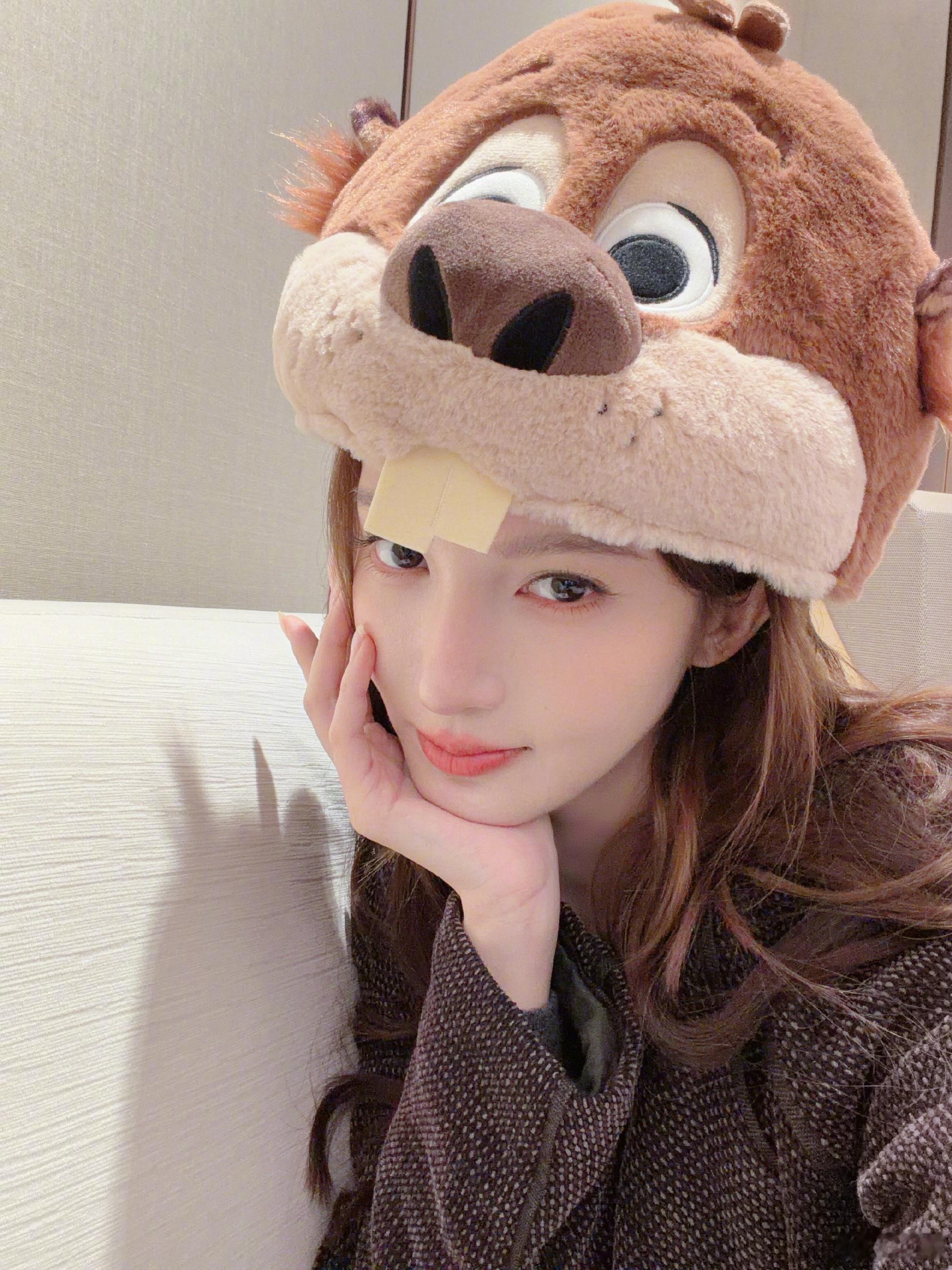 分享日常照片大喜一如既往这个美萌奇奇蒂蒂的头套也太可爱了些