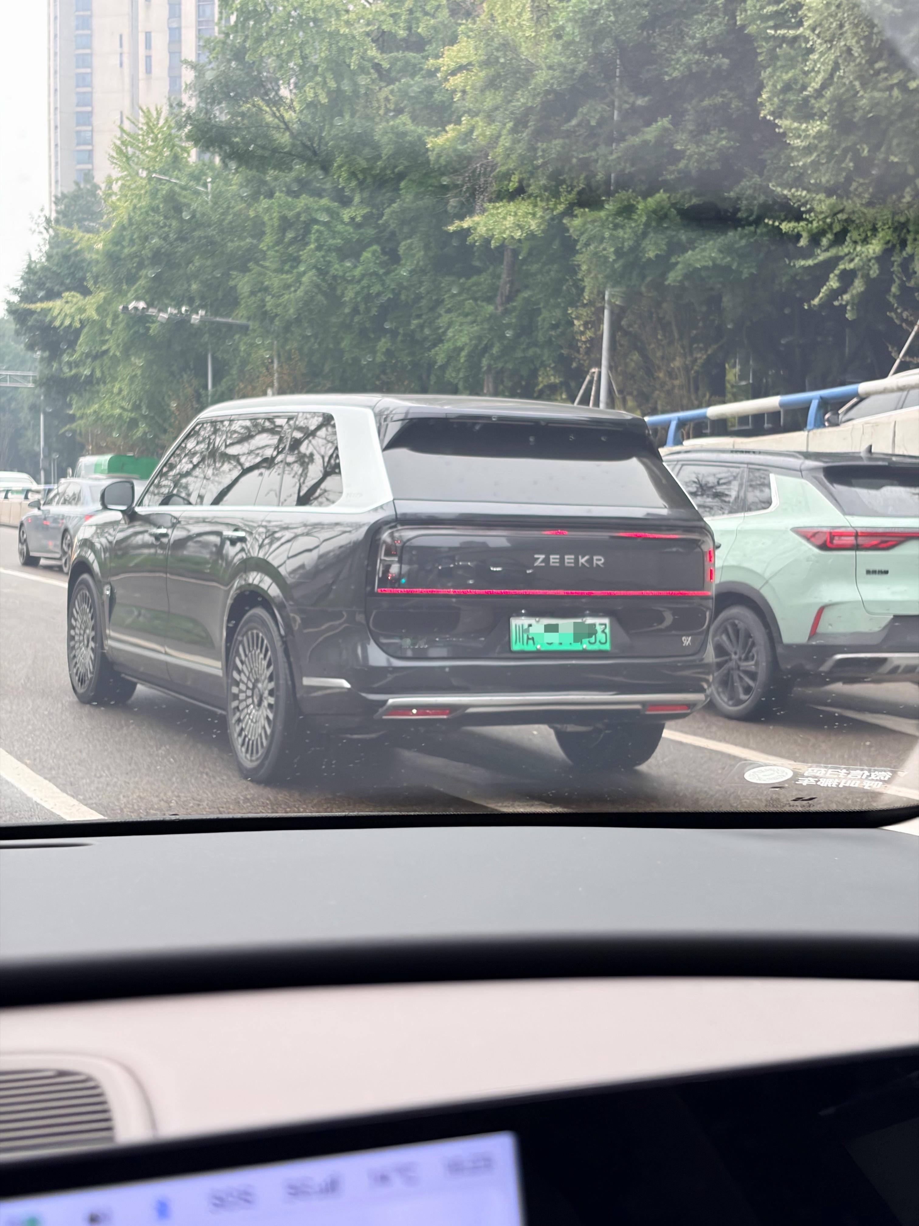 这屁股，真觉得差点意思。（个人审美，不代表大家）